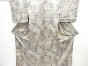 未使用品　縮緬地 切りばめ風花更紗に古典柄小紋着物